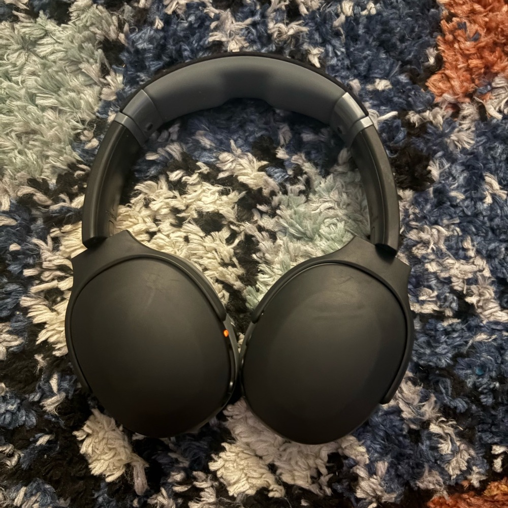 Crusher Evo Black Headphones